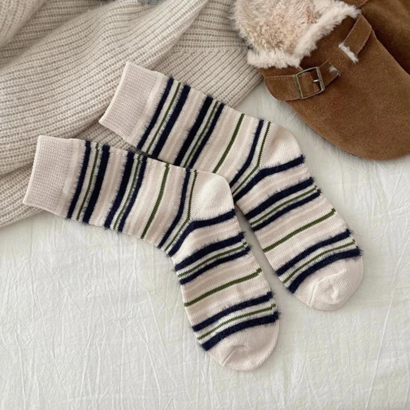 Women Autumn and Winter Japanese and Korean Fashionable Patchwork Striped Socks Cotton Retro Mid Tube Socks One Size белый
Women Autumn and Winter Japanese and Korean Fashionable Patchwork Striped Socks Cotton Retro Mid Tube Socks One Size белый