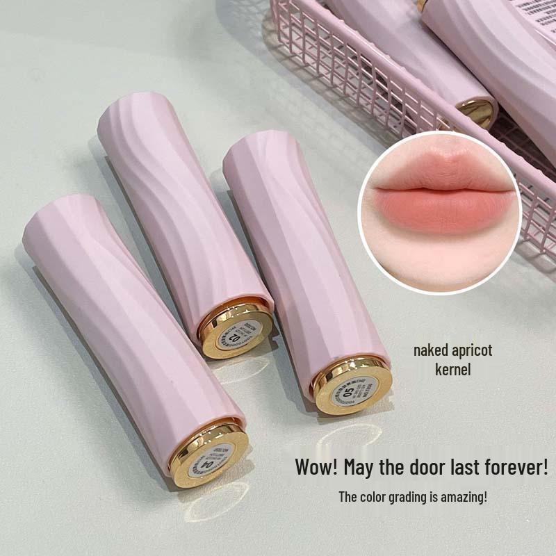 Toot Dodo Qianzhuang Velvet Matte Lipstick, Transfer-Resistant, Daily Nude Makeup, Autumn/Winter Series, Shade 850 4g
Toot Dodo Qianzhuang Velvet Matte Lipstick, Transfer-Resistant, Daily Nude Makeup, Autumn/Winter Series, Shade 850 4g