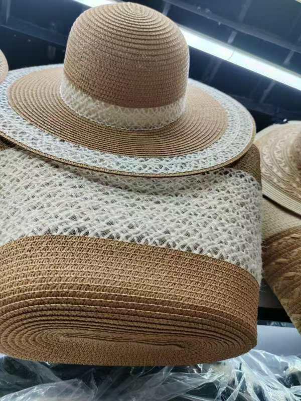 Набор соломенная шляпа и сумочка 2024 - для путешествий на открытом воздухе, защита от солнца, универсальная мода высокого класса с широкими полями.
Набор соломенная шляпа и сумочка 2024 - для путешествий на открытом воздухе, защита от солнца, универсальная мода высокого класса с широкими полями.