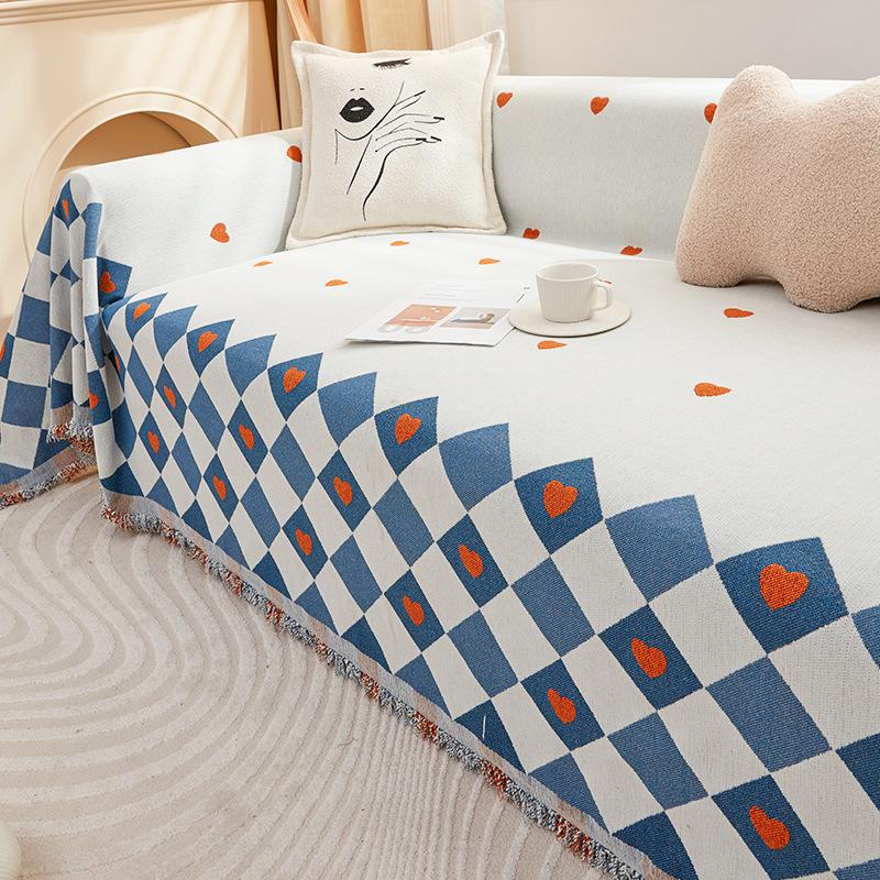 Chenille Four Seasons Universal Love Plaid Sofa Cover Towel New Simple Modern Full Covered Sofa Cover Cloth Backrest Towel 180*130cm темно-коричневого кольору
Chenille Four Seasons Universal Love Plaid Sofa Cover Towel New Simple Modern Full Covered Sofa Cover Cloth Backrest Towel 180*130cm темно-коричневого кольору