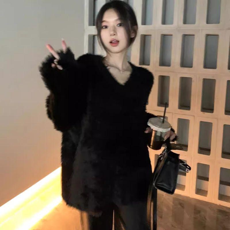 Soft Glutinous Mink Fur Black Sweater Female Fall and Winter Fancy Super Nice V Neck Loose Inner Bottoming Top Thickened Black S
Soft Glutinous Mink Fur Black Sweater Female Fall and Winter Fancy Super Nice V Neck Loose Inner Bottoming Top Thickened Black S