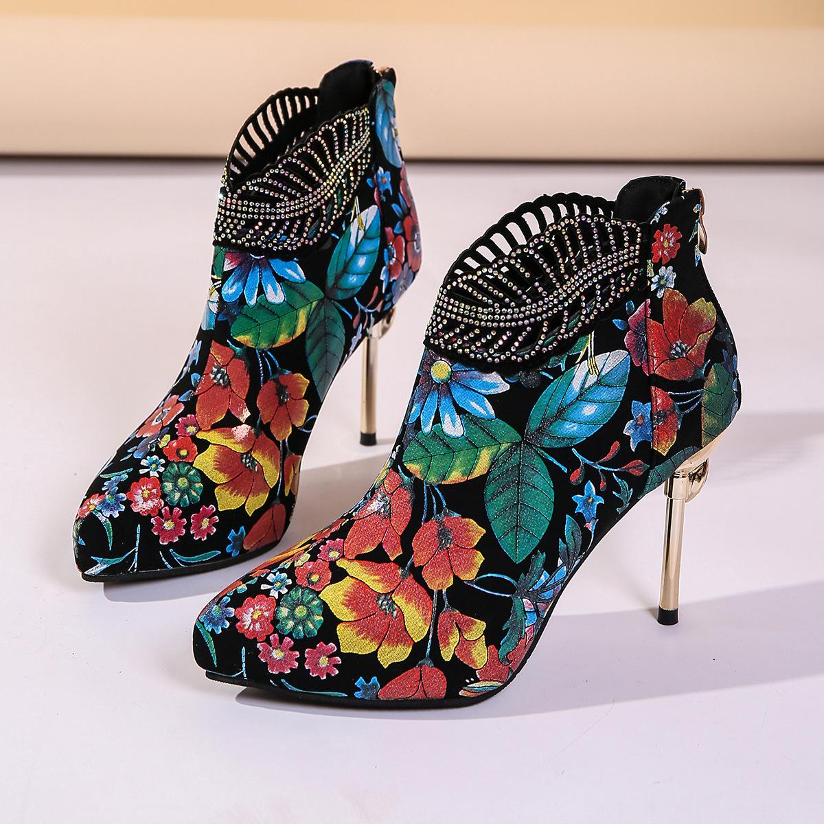 Великі розміри 2024, весна та осінь, нові антикварні шкіряні чоботи на високих підборах, вишита сумка на тонкому підборі, головна мода, модне взуття 43 темно-синього кольору
Великі розміри 2024, весна та осінь, нові антикварні шкіряні чоботи на високих підборах, вишита сумка на тонкому підборі, головна мода, модне взуття 43 темно-синього кольору