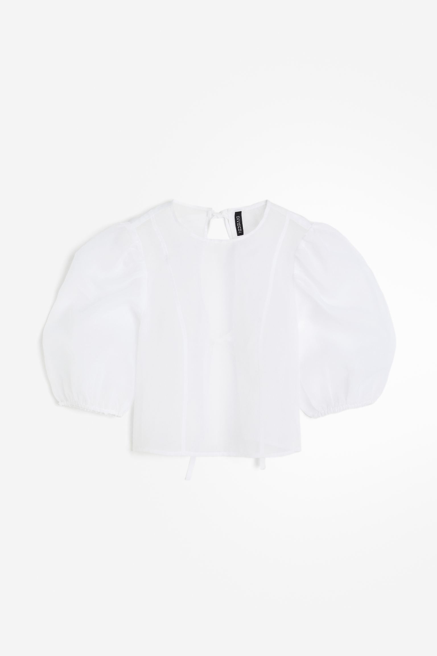 Топ из органзы с объемными рукавами
Топ из органзы с объемными рукавами