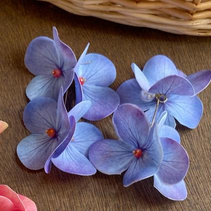 Cloud mist flower _ iris blue fringed flower earrings women s summer vacation temperament earrings exaggerated white earrings
Cloud mist flower _ iris blue fringed flower earrings women s summer vacation temperament earrings exaggerated white earrings