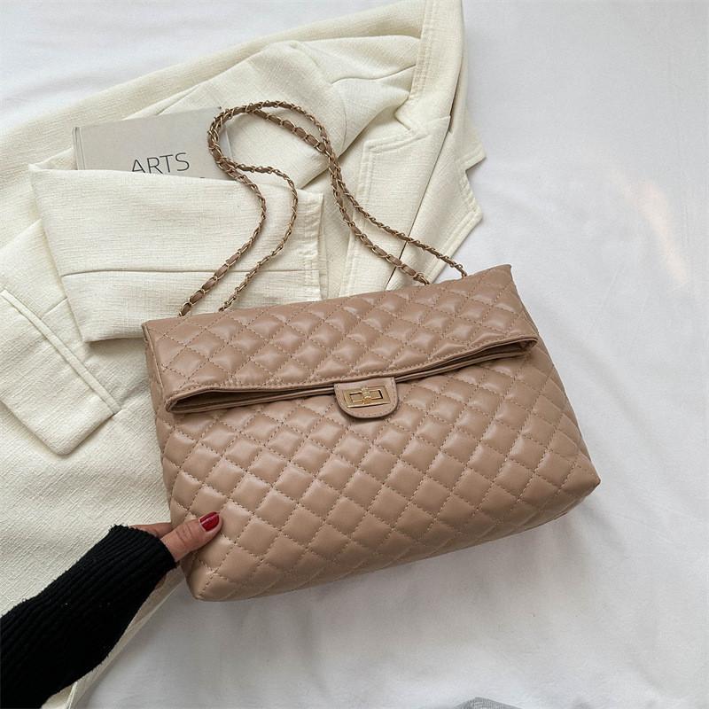 Trendy Large Capacity Chain Shoulder Bag In Black Stylish Fashionable Tote For Daily Use хакі
Trendy Large Capacity Chain Shoulder Bag In Black Stylish Fashionable Tote For Daily Use хакі