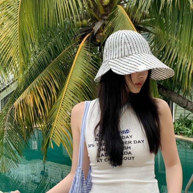 Ladies Striped Large Brim Sun Hat, Summer Beach Travel Uv Resistant Fisherman Hat, 26 Year New Wide Brimmed Duckbill Hat чорний
Ladies Striped Large Brim Sun Hat, Summer Beach Travel Uv Resistant Fisherman Hat, 26 Year New Wide Brimmed Duckbill Hat чорний