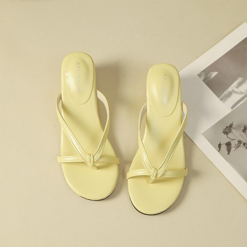 2025 summer new fashion outer wear square toe flip-flops slope heel cool slippers sandals women s shoes 35 чорний
2025 summer new fashion outer wear square toe flip-flops slope heel cool slippers sandals women s shoes 35 чорний