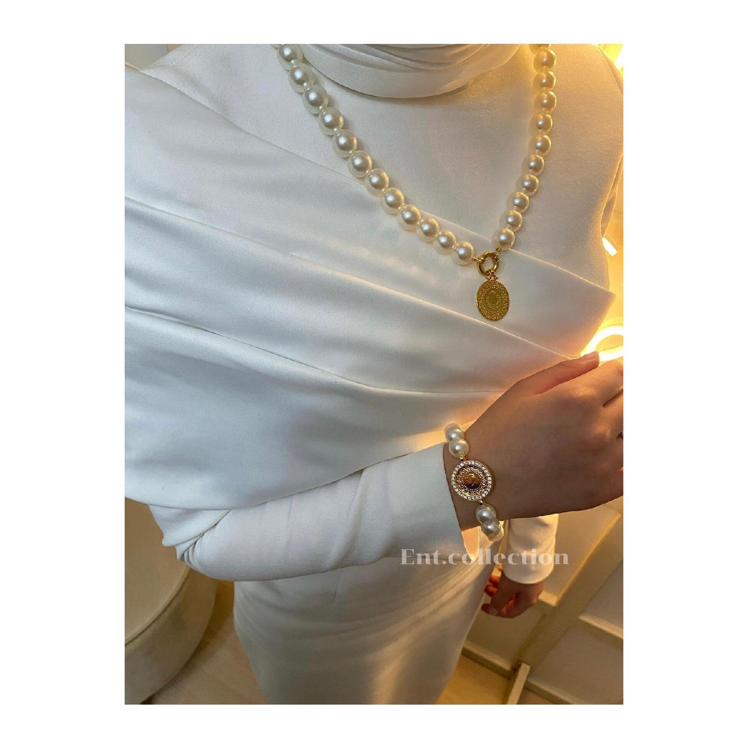Lock System Necklace Quarter Frame Gospel Bracelet Quarter Gold Compatible Bracelet Set екрю
Lock System Necklace Quarter Frame Gospel Bracelet Quarter Gold Compatible Bracelet Set екрю