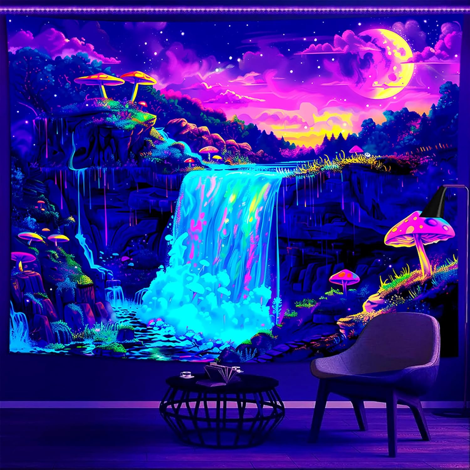 Tapestry Narangornt UV bedroom fluorescent 75x100 чёрный
Tapestry Narangornt UV bedroom fluorescent 75x100 чёрный