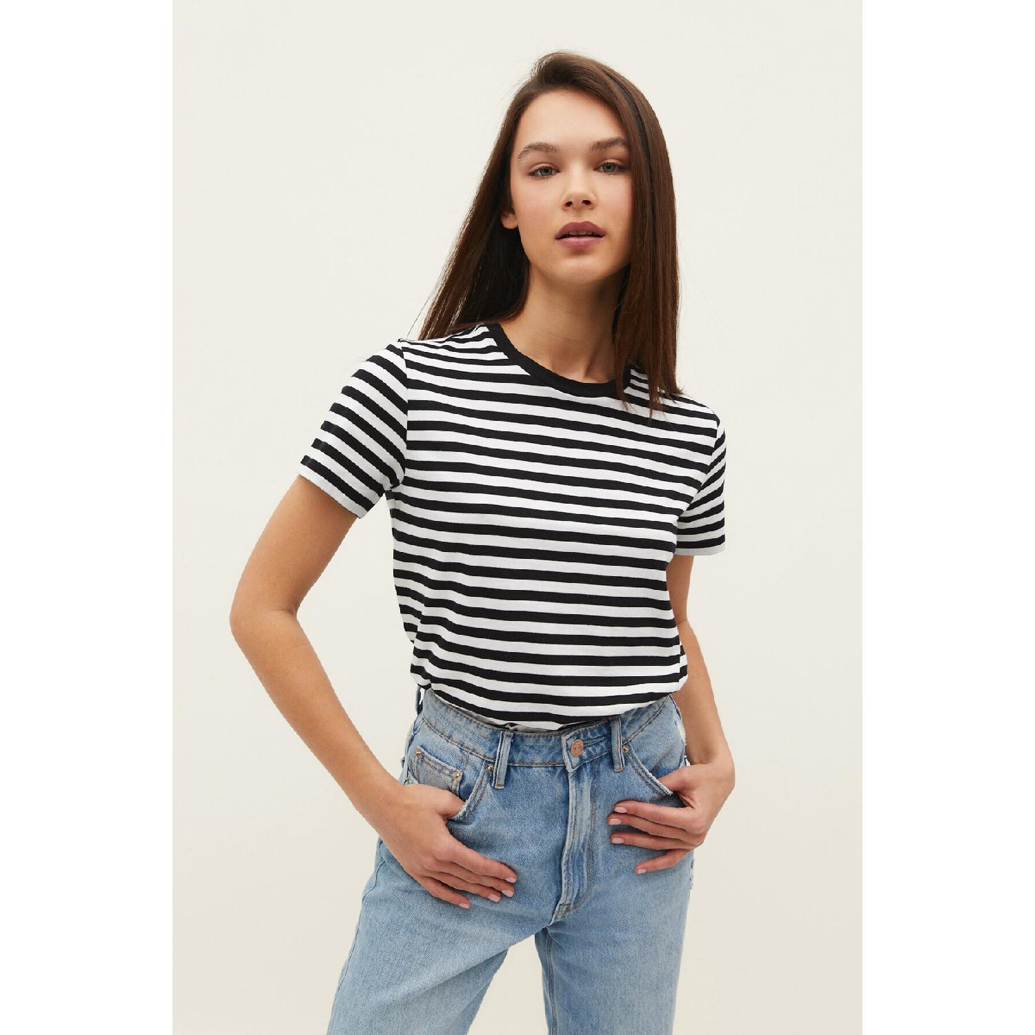 Полосатая футболка с коротким рукавом XS чёрный 
Полосатая футболка с коротким рукавом XS чёрный