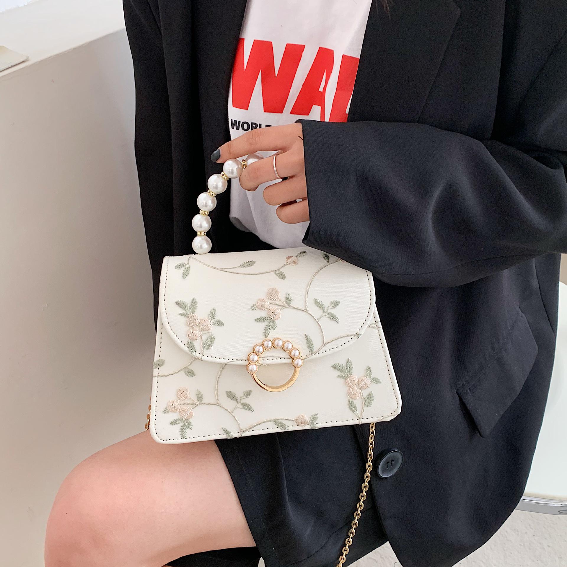 Women s 2024 Lace Embroidery Pearl Crossbody Bag, Chinese-Style Handheld Chain Shoulder Bag
Women s 2024 Lace Embroidery Pearl Crossbody Bag, Chinese-Style Handheld Chain Shoulder Bag