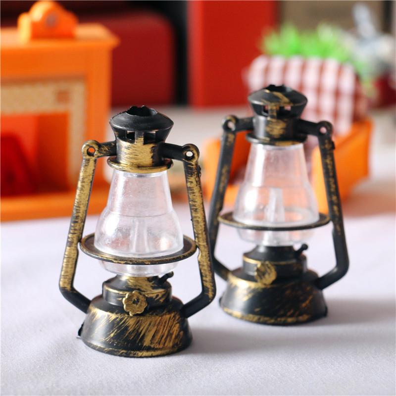 Dollhouse Miniature Retro Lantern Kerosene Lamp Pretend Play Scene Ornaments чёрный
Dollhouse Miniature Retro Lantern Kerosene Lamp Pretend Play Scene Ornaments чёрный