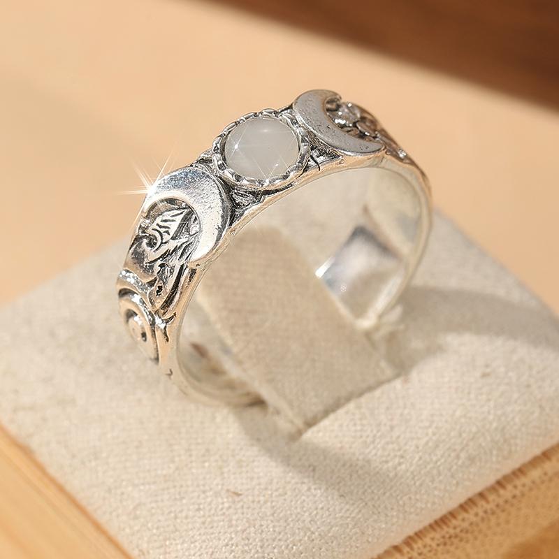 Vintage Copper Color Moon Inlaid Moonstone Women s Ring Geometry Carving Daily Wear Party Zircon 6
Vintage Copper Color Moon Inlaid Moonstone Women s Ring Geometry Carving Daily Wear Party Zircon 6