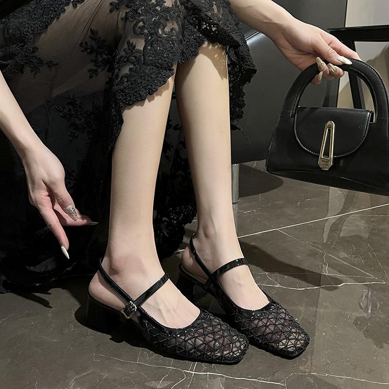 Retro woven bag head sandals women s outer wear word with Mary Jane shoes temperament matching skirt 39 абрикосовий
Retro woven bag head sandals women s outer wear word with Mary Jane shoes temperament matching skirt 39 абрикосовий