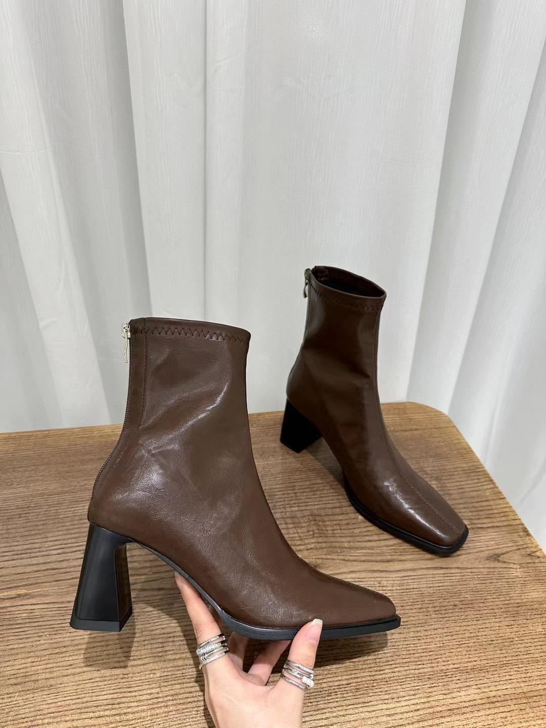 Ботильоны на толстом каблуке 2025 Новые весенние, осенние и зимние ботильоны на высоком квадратном каблуке Белые маленькие ботильоны Короткие ботильоны Квадратный носок Мартин Б 40 коричневый
Ботильоны на толстом каблуке 2025 Новые весенние, осенние и зимние ботильоны на высоком квадратном каблуке Белые маленькие ботильоны Короткие ботильоны Квадратный носок Мартин Б 40 коричневый