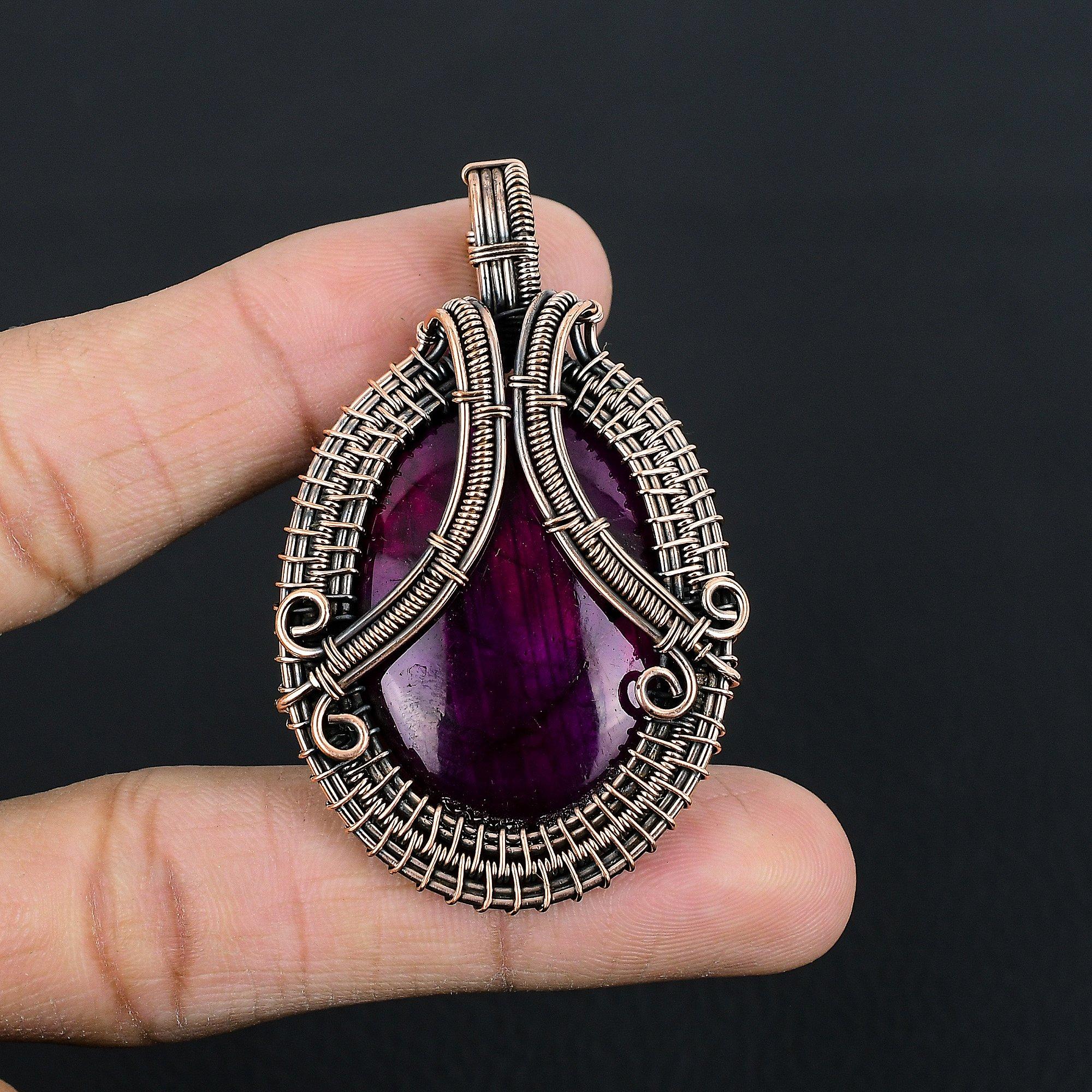 Украшения из лабрадорита Pink Flash, обернутые медной проволокой 999 пробы, Ручная работа, Прекрасный кулон с драгоценным камнем для женщин 2.55 Inches
Украшения из лабрадорита Pink Flash, обернутые медной проволокой 999 пробы, Ручная работа, Прекрасный кулон с драгоценным камнем для женщин 2.55 Inches