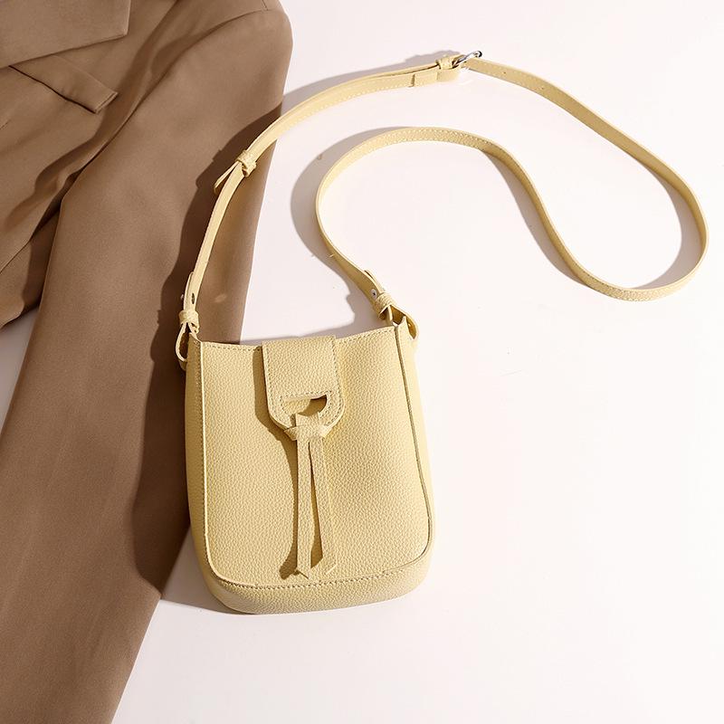 2026 Women s Mini Crossbody Phone Bag: Stylish, Lightweight, Vertical Bucket Shoulder Bag for Shopping жёлтый
2026 Women s Mini Crossbody Phone Bag: Stylish, Lightweight, Vertical Bucket Shoulder Bag for Shopping жёлтый