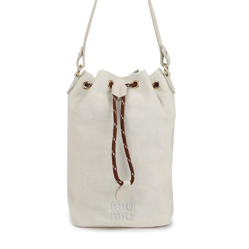 MIU MIU Bag Pouch Bag Gabardine 5NR038 2IA7 F0C42 5NR038 2IA7 F0C42
MIU MIU Bag Pouch Bag Gabardine 5NR038 2IA7 F0C42 5NR038 2IA7 F0C42