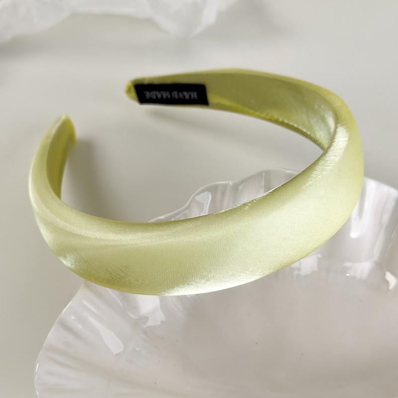 Satin Mercerized Sponge Headband Female Korean Temperament Hair Band Hair Accessories
Satin Mercerized Sponge Headband Female Korean Temperament Hair Band Hair Accessories