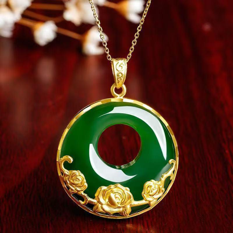 Elegant Inlaid Imitation Jade Flower Pendant – Peaceful Lock Design, Versatile Collarbone Chain for Couples
Elegant Inlaid Imitation Jade Flower Pendant – Peaceful Lock Design, Versatile Collarbone Chain for Couples