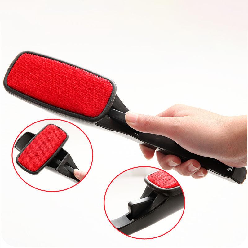 Cashmere Fluff Overcoat & Lint Removal Brush - Rotatable, Special Dust & Hair Removal Tool for Clothes.
Cashmere Fluff Overcoat & Lint Removal Brush - Rotatable, Special Dust & Hair Removal Tool for Clothes.