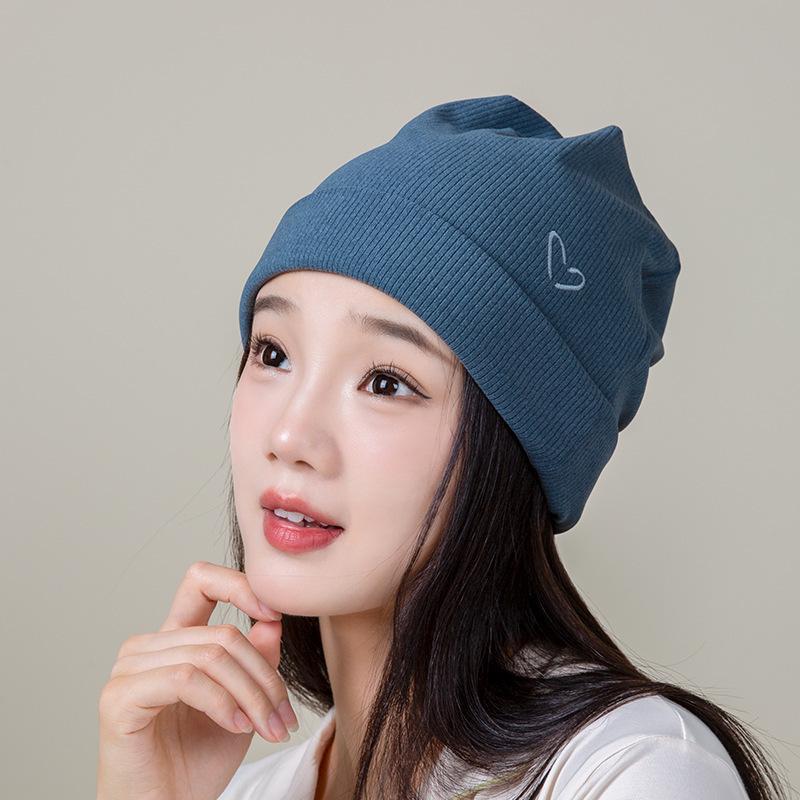 Вітрозахисна в язана шапка для післяпологового періоду - Модний та теплий зимовий аксесуар для жінок Standard темно-синього кольору
Вітрозахисна в язана шапка для післяпологового періоду - Модний та теплий зимовий аксесуар для жінок Standard темно-синього кольору