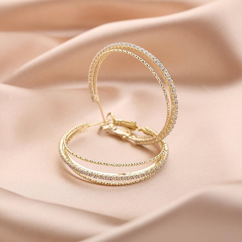 2024 новые серьги преувеличенные круглые серьги S925 серебряные игольчатые темпераментные персонализированные серьги из циркония золотой
2024 новые серьги преувеличенные круглые серьги S925 серебряные игольчатые темпераментные персонализированные серьги из циркония золотой