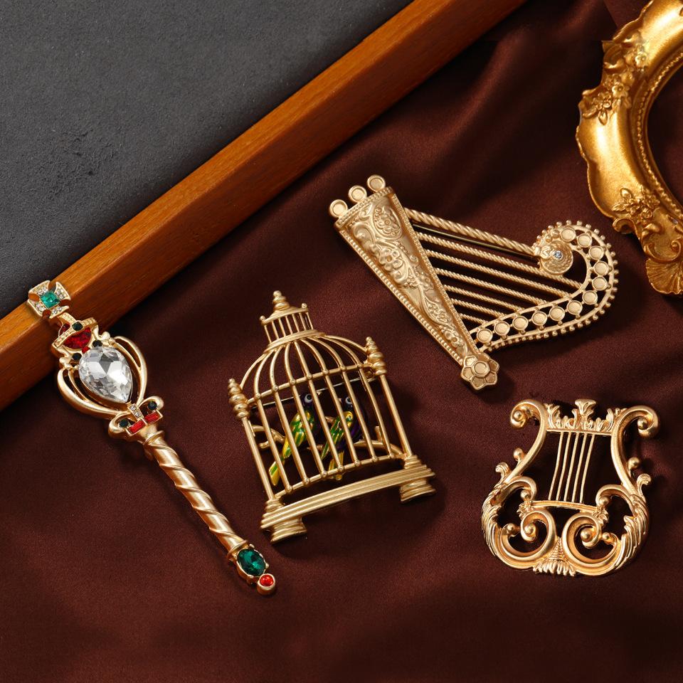 Vintage Women Men Palace Style Birdcage Organ Gold Color Brooches Pins Unises Classic Metal Suit Office Badges Accessories
Vintage Women Men Palace Style Birdcage Organ Gold Color Brooches Pins Unises Classic Metal Suit Office Badges Accessories