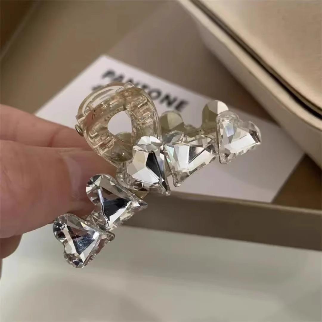 Advanced Love Diamond Princess Head Double Sided Small Grip Clip With Sweet Charm Hairpin Side Shark
Advanced Love Diamond Princess Head Double Sided Small Grip Clip With Sweet Charm Hairpin Side Shark