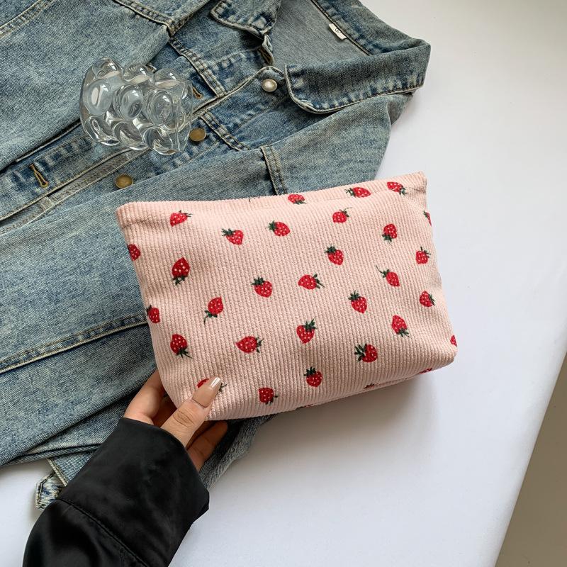 Fashion small square bag 2024 new trend summer cute small square bag fashion retro commuter bag casual clutch bag рожевий
Fashion small square bag 2024 new trend summer cute small square bag fashion retro commuter bag casual clutch bag рожевий