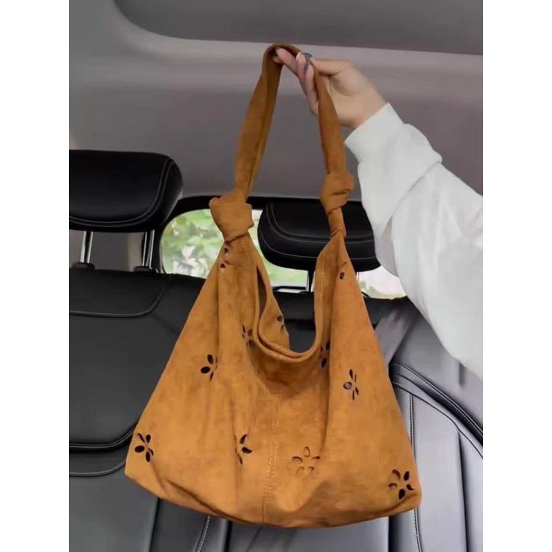 Korean lazy wind matte texture hollow armpit bag women s new retro large-capacity shoulder tote bag коричневый
Korean lazy wind matte texture hollow armpit bag women s new retro large-capacity shoulder tote bag коричневый