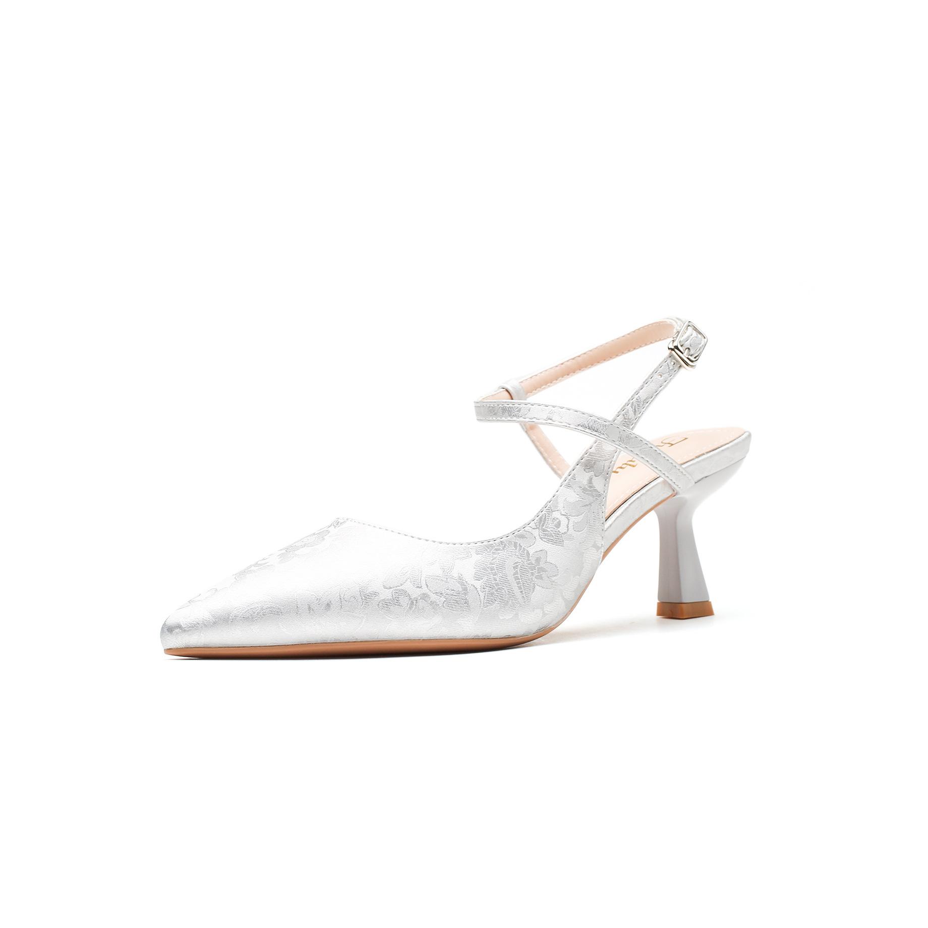 1359-5 Baotou sandals women s 2025 new summer new Chinese temperament pointed stiletto high heels with cheongsam 34 срібний
1359-5 Baotou sandals women s 2025 new summer new Chinese temperament pointed stiletto high heels with cheongsam 34 срібний