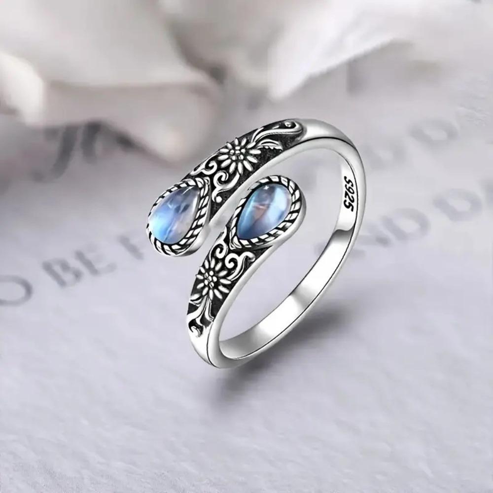 Open Ring Bohemian Black Onyx Spoon Moonstone Ring for Women Minimalist Adjustable Fashion Statement Jewelry adjustable
Open Ring Bohemian Black Onyx Spoon Moonstone Ring for Women Minimalist Adjustable Fashion Statement Jewelry adjustable