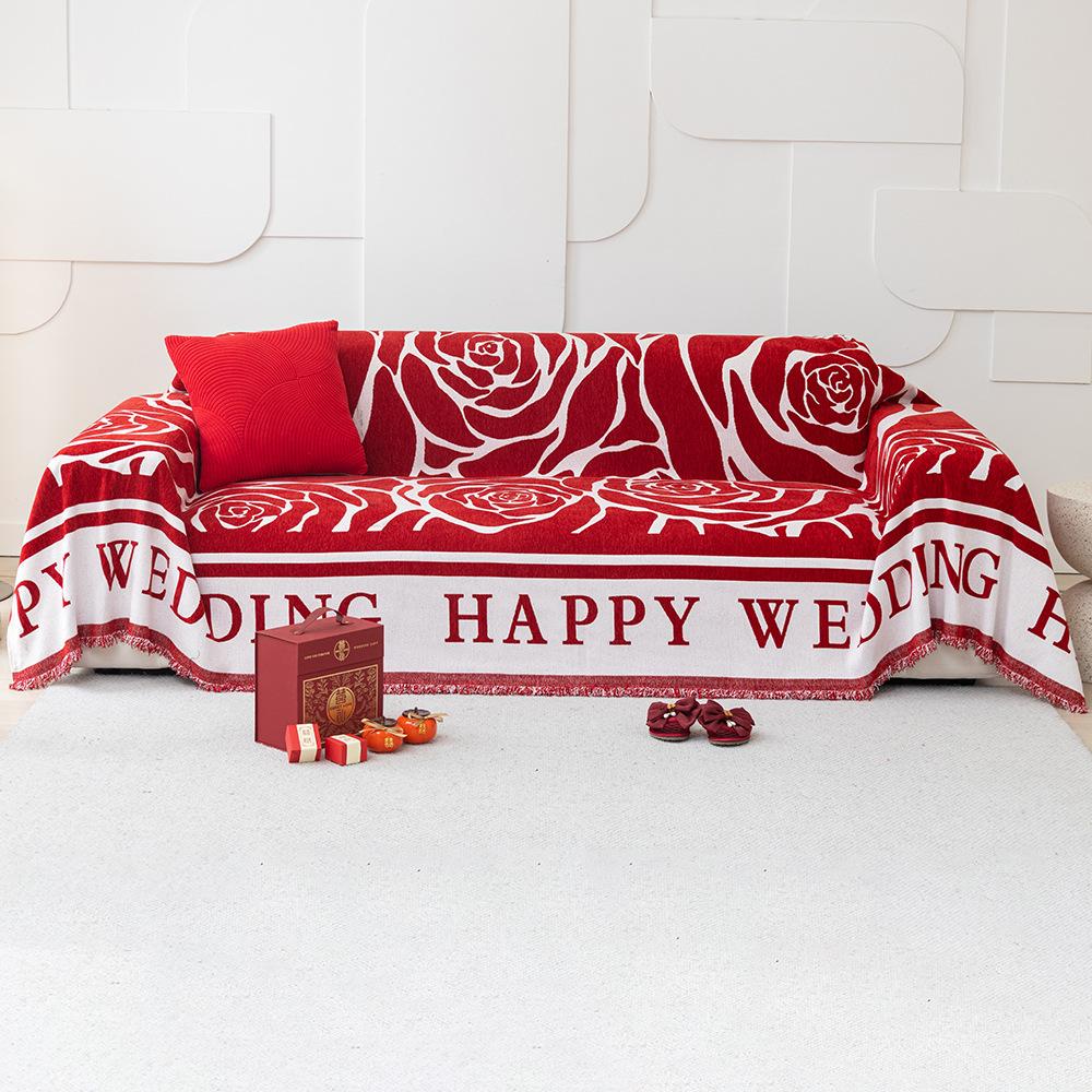 Красное полотенце для дивана в китайском стиле. У моей семьи есть чехол для дивана из шенилла, который подходит для любого сезона, и покрывало для дивана с изображением букета роз. 180*130cm
