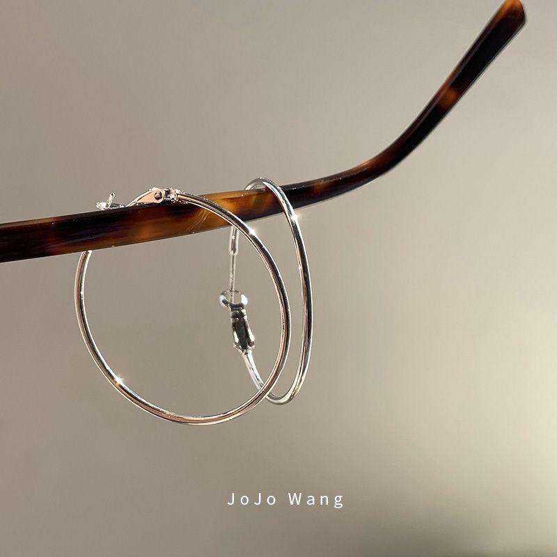 Suitable Size ~ Silver Ear Ring 925 Silver Needle Anti-Allergy Niche Style All Match Minimalism New Year Ear Rings Large Earrings Default
Suitable Size ~ Silver Ear Ring 925 Silver Needle Anti-Allergy Niche Style All Match Minimalism New Year Ear Rings Large Earrings Default