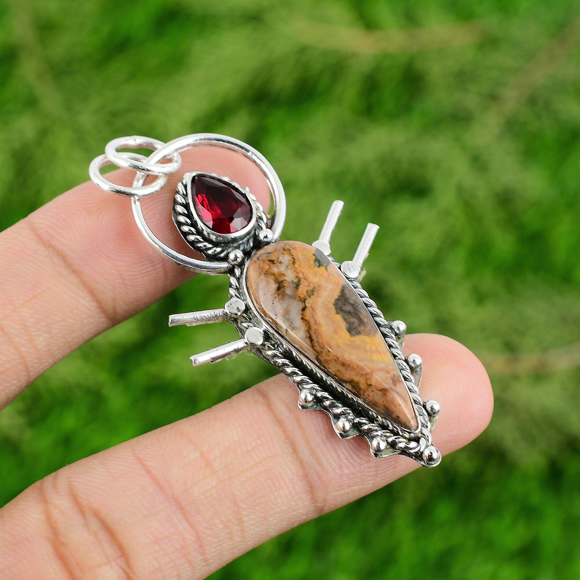 925 Sterling Silver Bauxite Stone Mozambique Garnet Sister Boho Pendant Jewelry
925 Sterling Silver Bauxite Stone Mozambique Garnet Sister Boho Pendant Jewelry