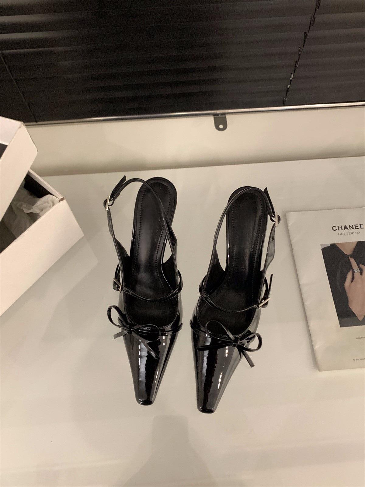 Нишевые французские туфли-лодочки телесно-розового цвета на высоком каблуке-шпильке, с сумкой на носке, сандалии, туфельки феи, весна-лето 2025, для ношения с юбкой, одинарные туфли 40 чёрный
Нишевые французские туфли-лодочки телесно-розового цвета на высоком каблуке-шпильке, с сумкой на носке, сандалии, туфельки феи, весна-лето 2025, для ношения с юбкой, одинарные туфли 40 чёрный