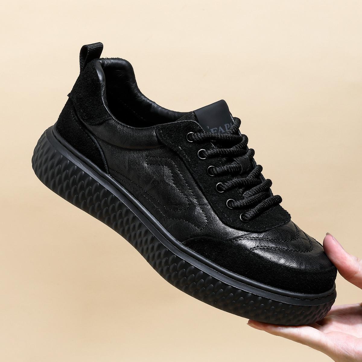 Autumn new men s board shoes leather versatile men s shoes trendy brand high-end wear-resistant non-slip sports casual shoes black 43
Autumn new men s board shoes leather versatile men s shoes trendy brand high-end wear-resistant non-slip sports casual shoes black 43