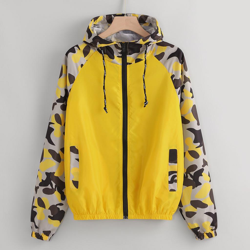 Женское повседневное спортивное пальто с длинным рукавом и камуфляжным принтом в стиле пэчворк с капюшоном на молнии и карманами M жёлтый