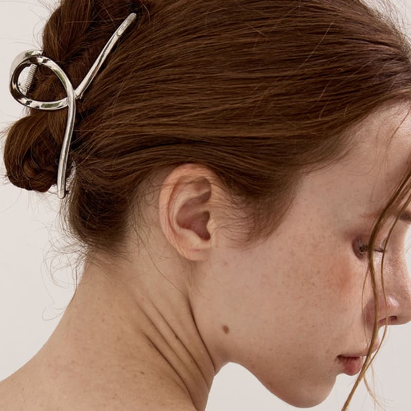 Ssecondo Simple twist hair claw clip_3 colors Metal gold
Ssecondo Simple twist hair claw clip_3 colors Metal gold