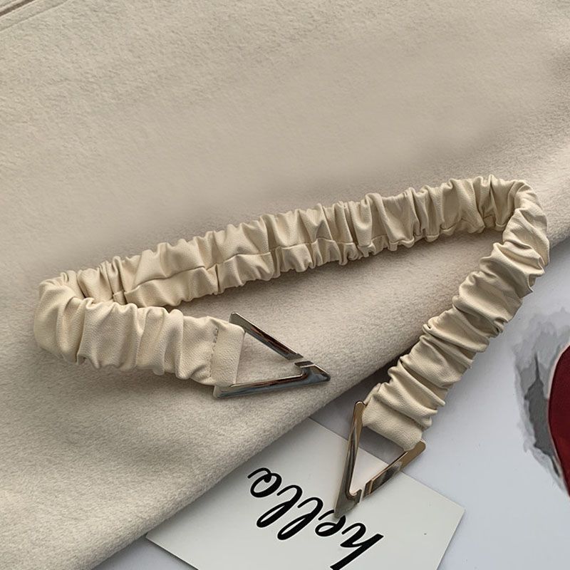 Треугольный шикарный ремень с пряжкой на талию для женщин в элегантных черном и бежевом цветах, идеально подходящий для модной осени Beige Wave Triangle
Треугольный шикарный ремень с пряжкой на талию для женщин в элегантных черном и бежевом цветах, идеально подходящий для модной осени Beige Wave Triangle