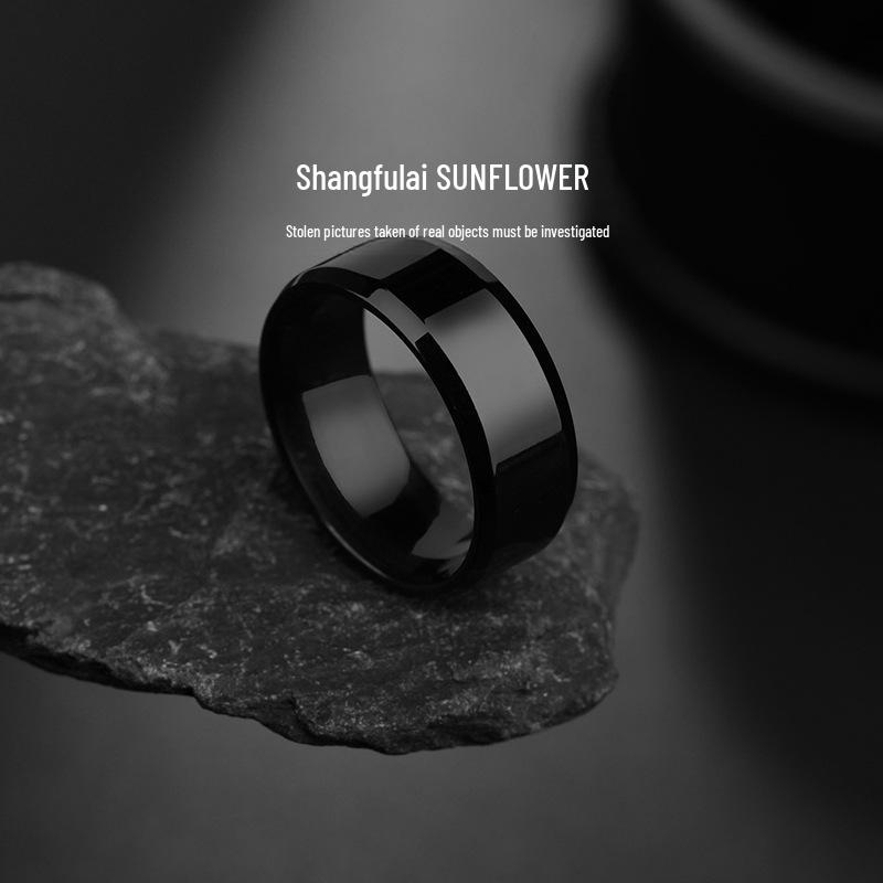 Европейское и американское простое ретро-гравированное титановое стальное кольцо для мужчин Size 12
Европейское и американское простое ретро-гравированное титановое стальное кольцо для мужчин Size 12