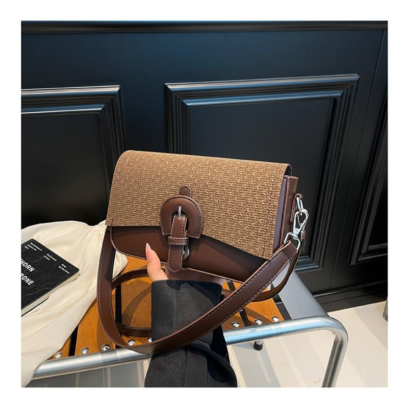 Autumn and winter new personalized shoulder handbag fashionable and simple messenger bag texture small square bag women
Autumn and winter new personalized shoulder handbag fashionable and simple messenger bag texture small square bag women