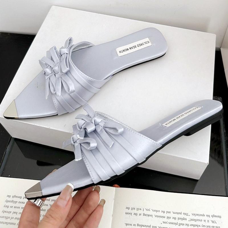 Fashion Elegant Bow Woman Luxury Sandals Fashion Pointed Toe Flat Heel Designer Shoes Summer Simple Comfortable Vacation Beach Shoes 35 серебряный
Fashion Elegant Bow Woman Luxury Sandals Fashion Pointed Toe Flat Heel Designer Shoes Summer Simple Comfortable Vacation Beach Shoes 35 серебряный
