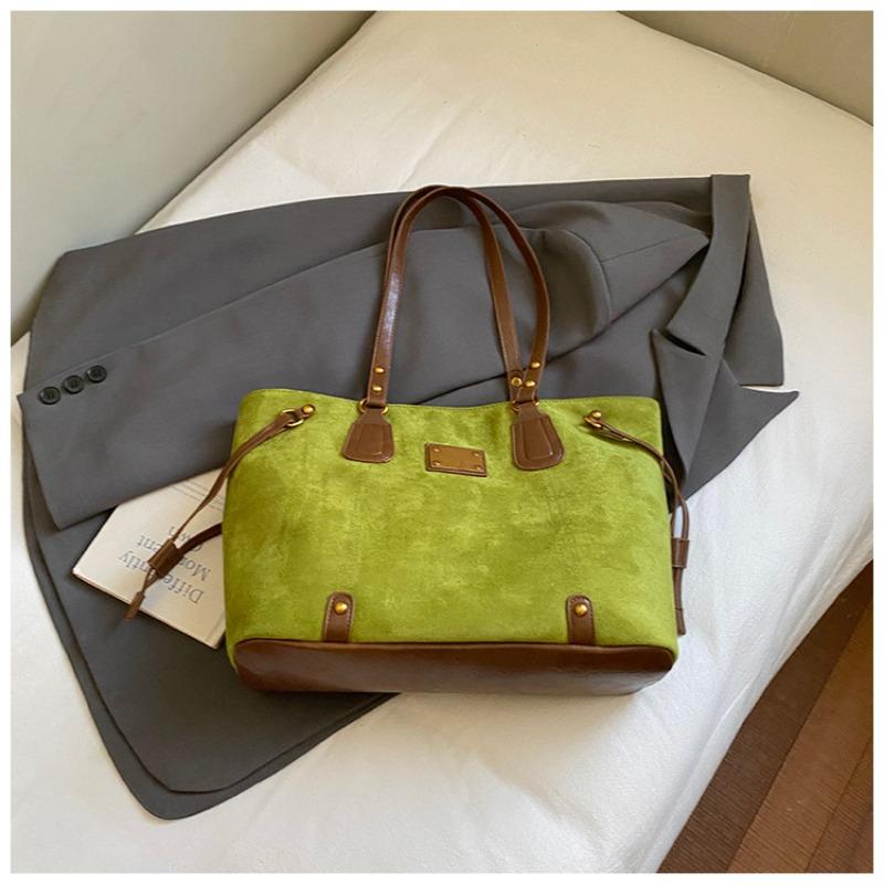 Retro commuter tote bag autumn new large-capacity fashion shoulder armpit bag high-value handbag women зелений
Retro commuter tote bag autumn new large-capacity fashion shoulder armpit bag high-value handbag women зелений
