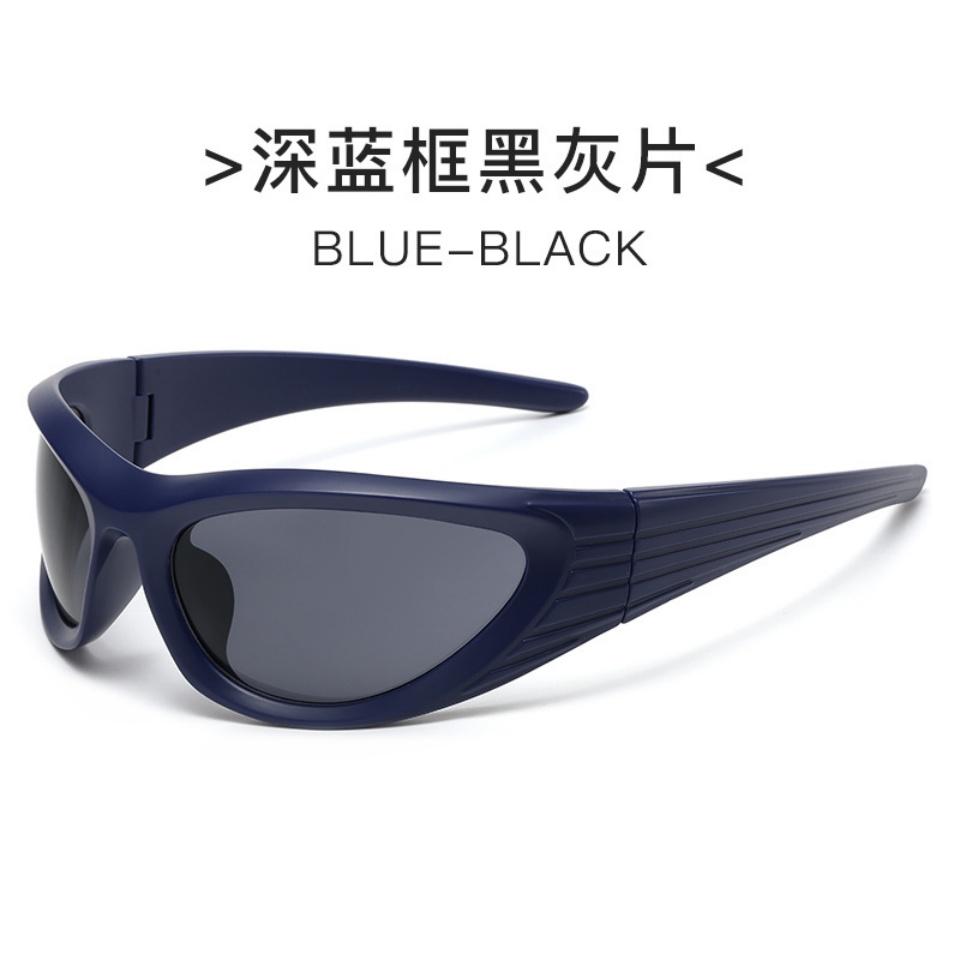 Trendy Punk Futuristic Style Neutral Daily Cycling Hiking Outdoor UV400 Sunscreen Sunglasses Lightweight And Durable TR90 Frame
Trendy Punk Futuristic Style Neutral Daily Cycling Hiking Outdoor UV400 Sunscreen Sunglasses Lightweight And Durable TR90 Frame
