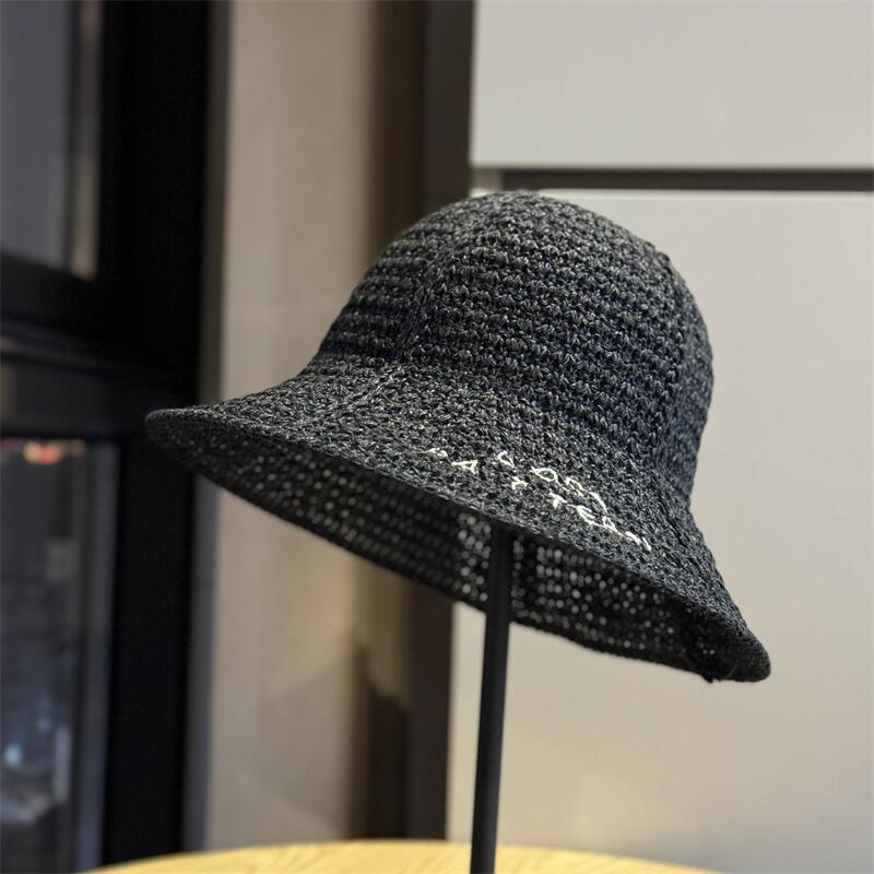 Korean-style new foldable wide-brimmed letter straw hat for women, beach vacation style, sun protection, straw woven fisherman hat Adult54-60Adjustable чёрный
Korean-style new foldable wide-brimmed letter straw hat for women, beach vacation style, sun protection, straw woven fisherman hat Adult54-60Adjustable чёрный
