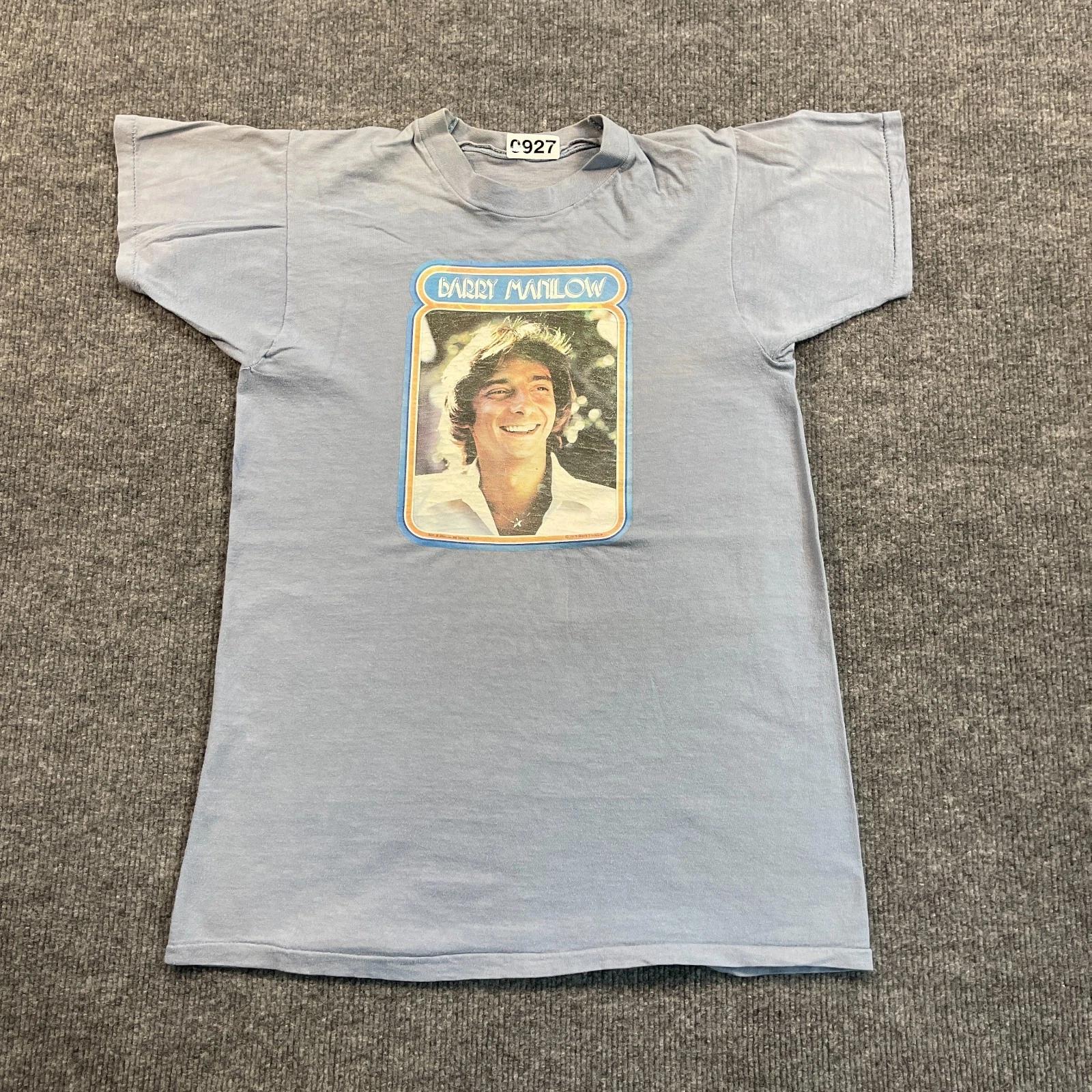 Vintage 1978 Barry Manilow Face Portrait Shirt Small 17x25 Blue S
Vintage 1978 Barry Manilow Face Portrait Shirt Small 17x25 Blue S