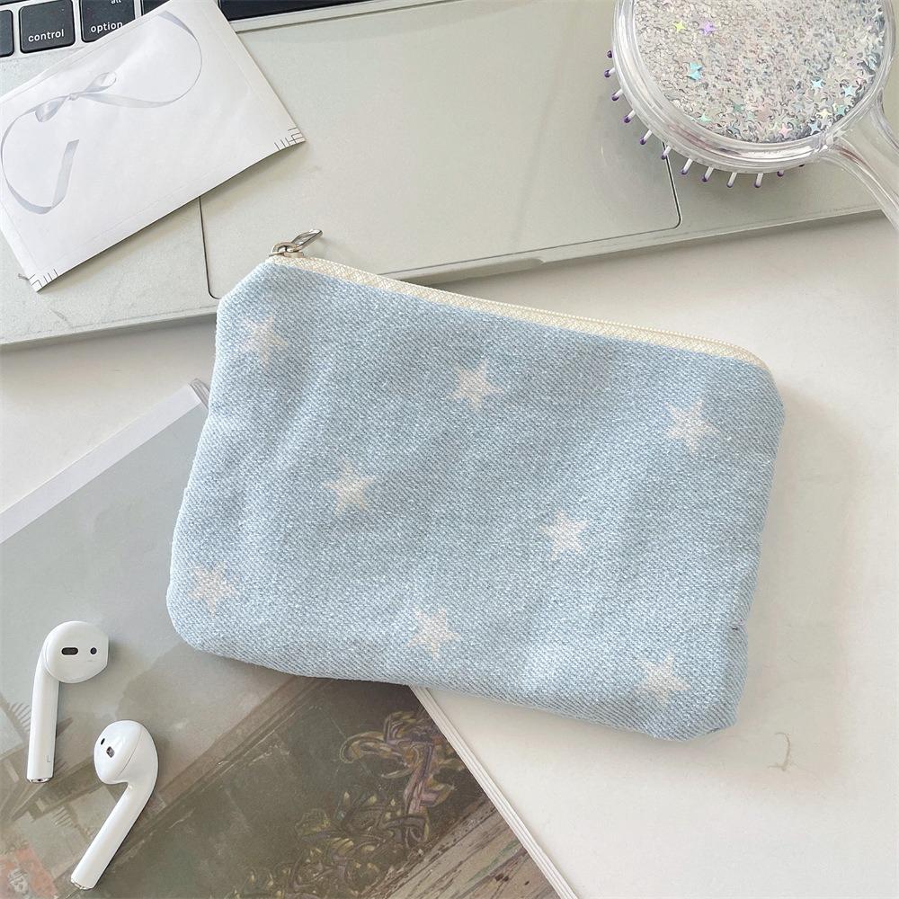 Cute Star Print Travel Small Cosmetic Lipstick Earphone Key Storage Bag Purse Women Makeup Handbags Wallet Pouch Bags Organizer светло-синий
Cute Star Print Travel Small Cosmetic Lipstick Earphone Key Storage Bag Purse Women Makeup Handbags Wallet Pouch Bags Organizer светло-синий
