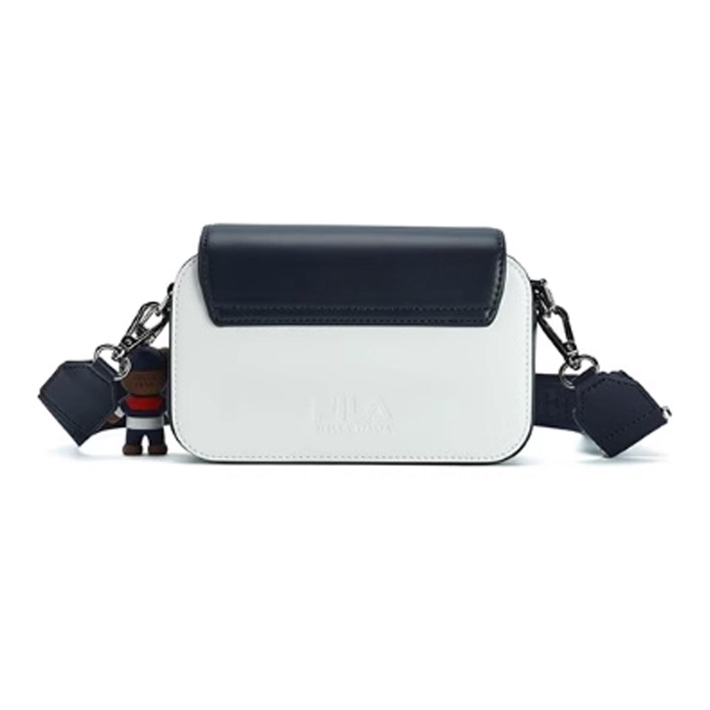 Новые кроссбоди сумки FILA ORIGINALE из ПУ Женские Легендарный синий F13W519172FNV 19.1*6.1*11.4CM
Новые кроссбоди сумки FILA ORIGINALE из ПУ Женские Легендарный синий F13W519172FNV 19.1*6.1*11.4CM